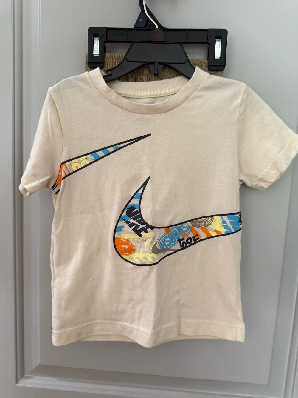 Nike Boys' 4T 2-Piece Cream Graphic Swoosh Tee with Tan Shorts